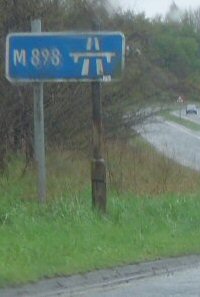 M898
